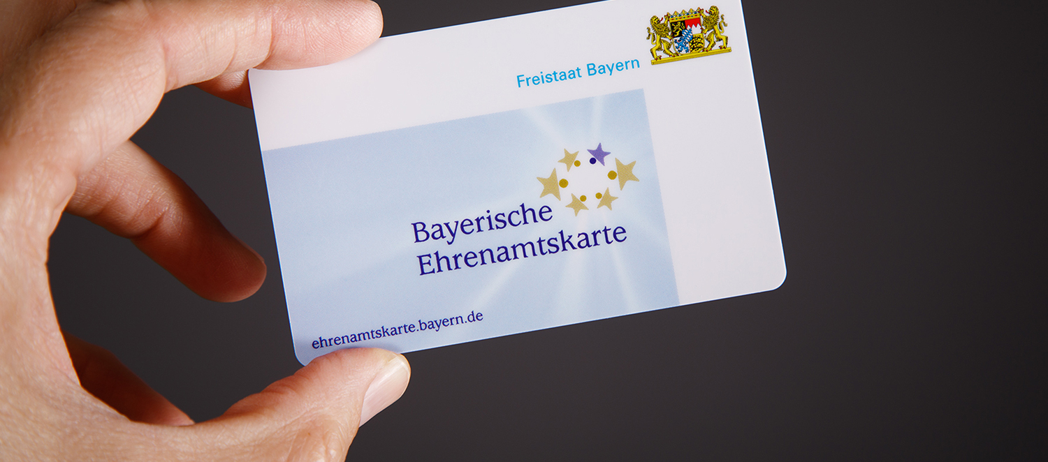 Die Bayerische Ehrenamtskarte in blau